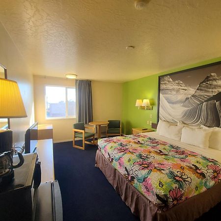 Horizon Hotel Вернал Экстерьер фото